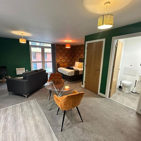 Adelphi Wharf Apartments By Beehosting Manchester Exterior photo