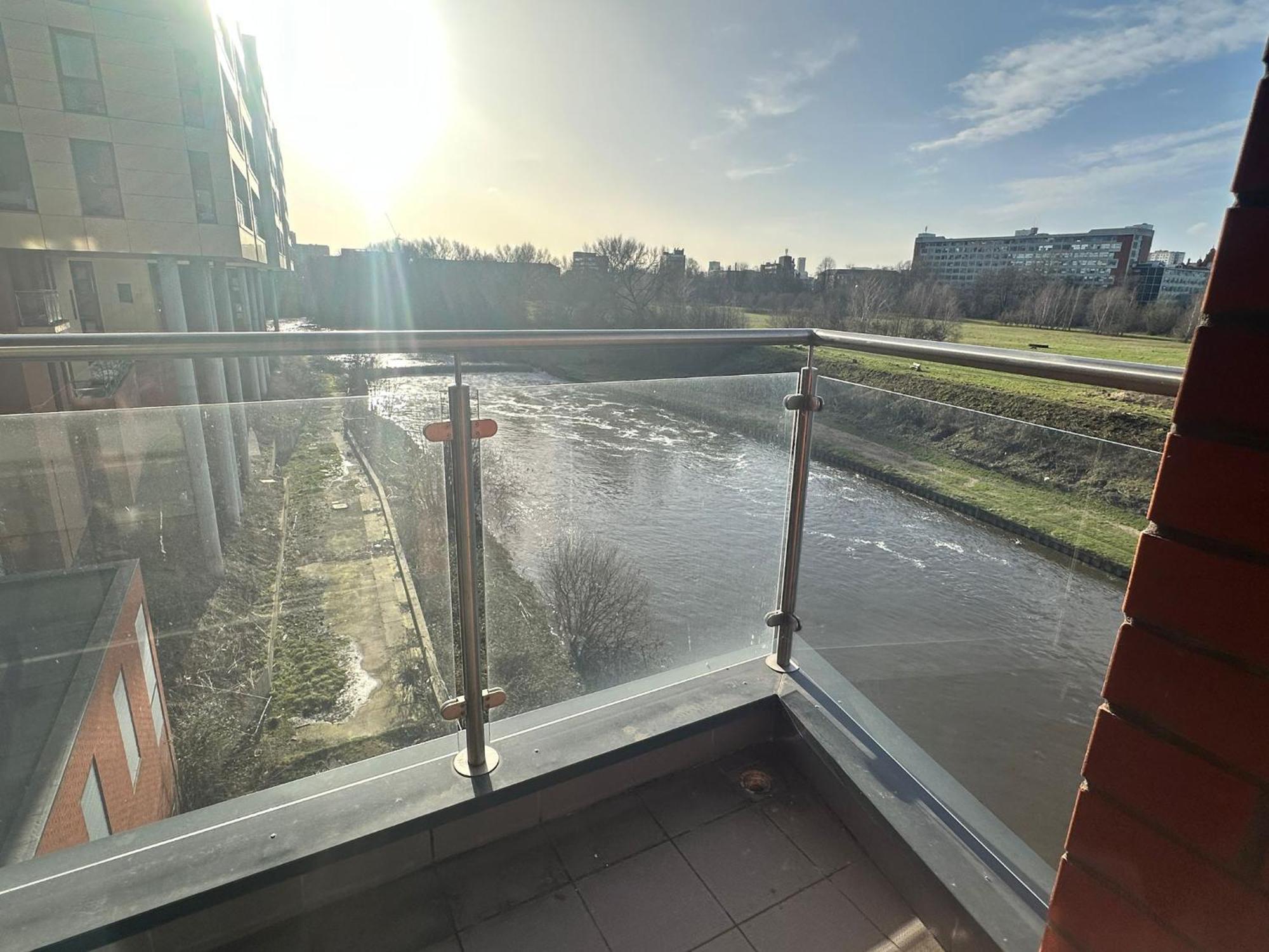 Adelphi Wharf Apartments By Beehosting Manchester Exterior photo